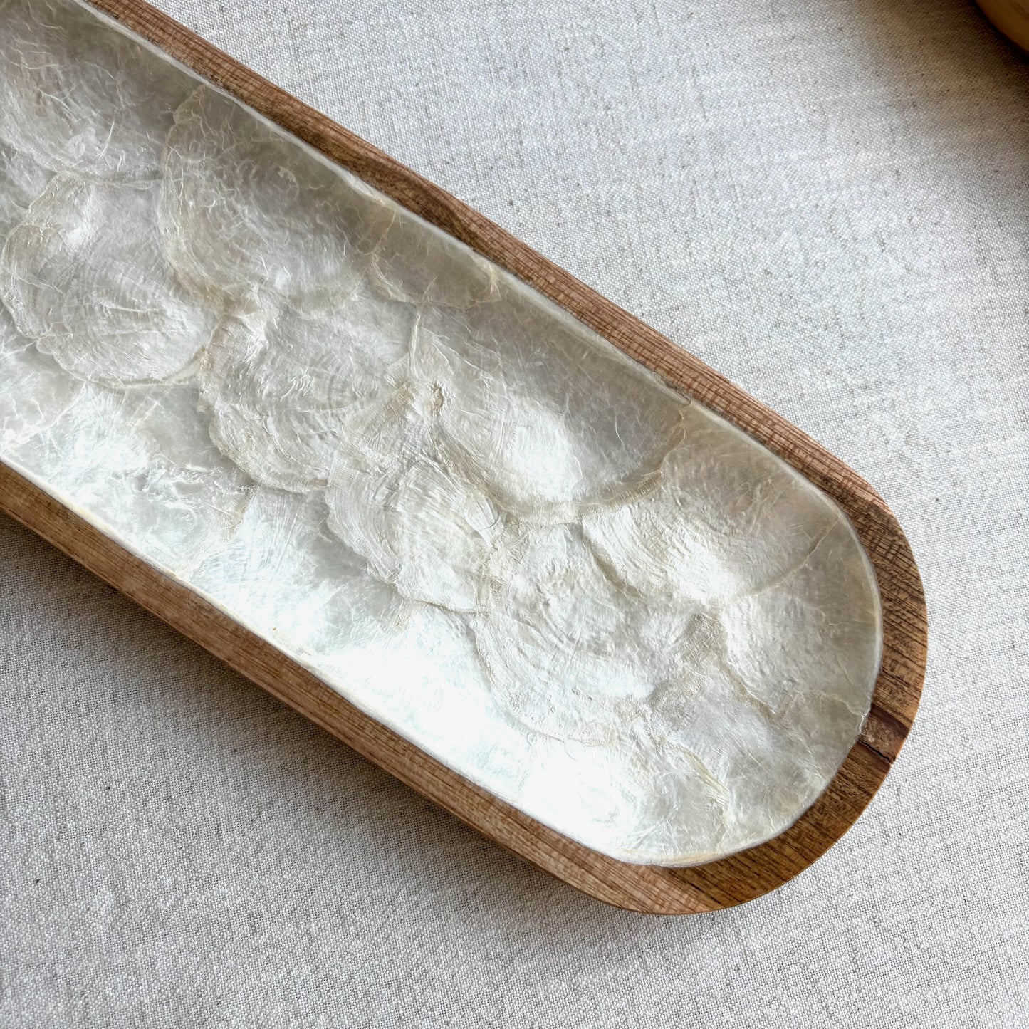 Houten Serveerschaal ingelegd met Capiz schelpen