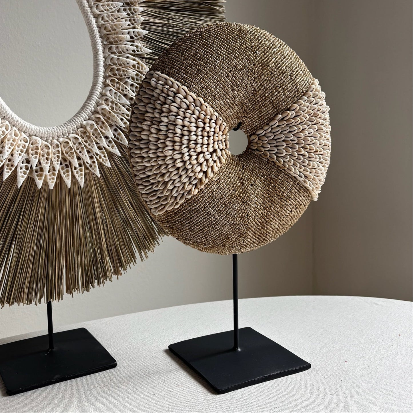 Schelpen Ornament op voet Koko