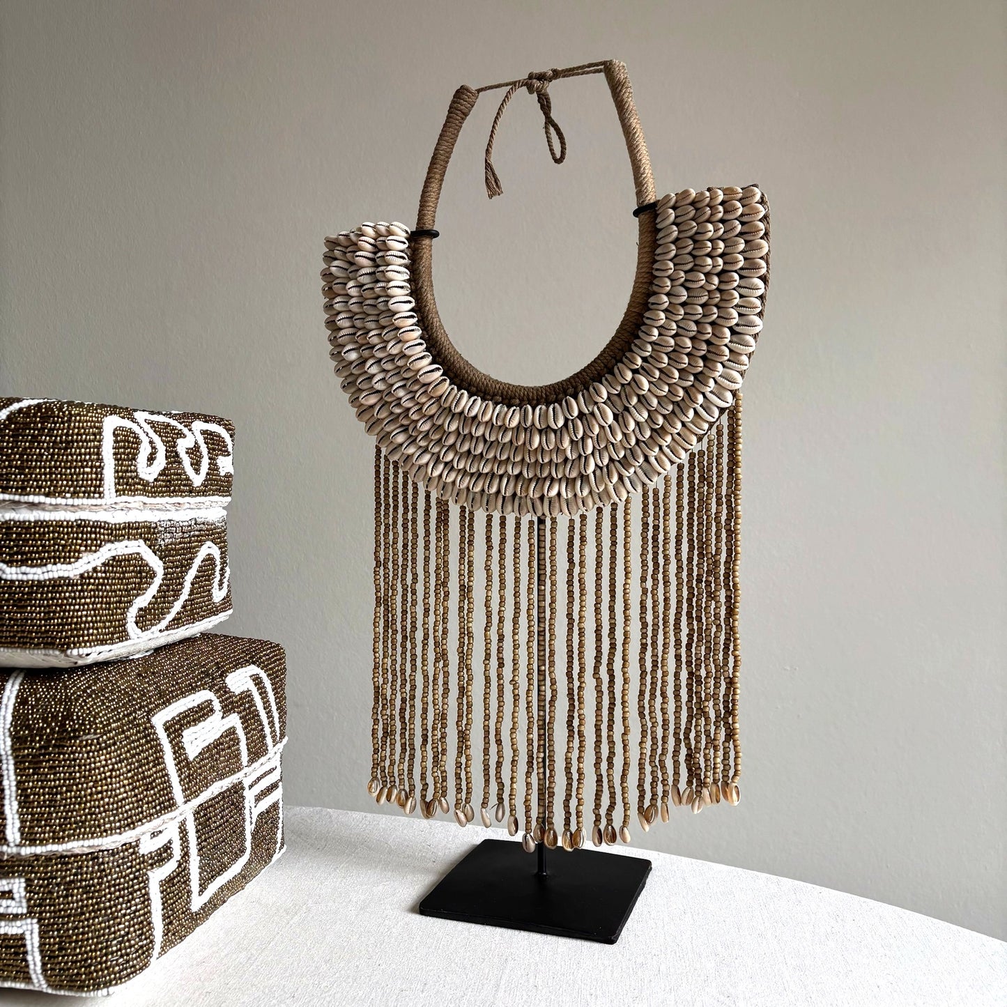 Schelpenketting op Standaard Nena