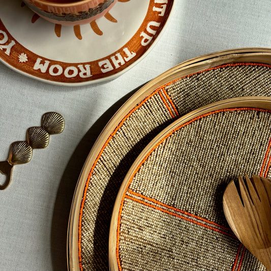 Waarom kleur juist wél past in een rustig interieur