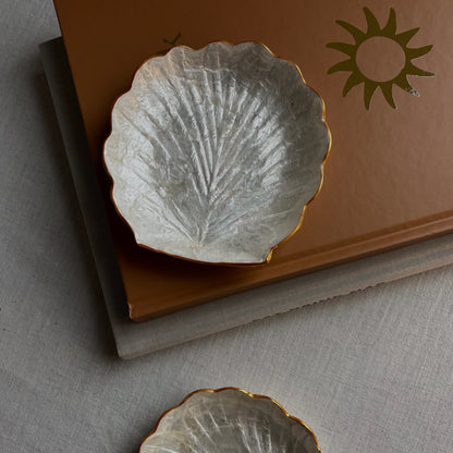 Capiz schelpen Bord in Schelpenvorm