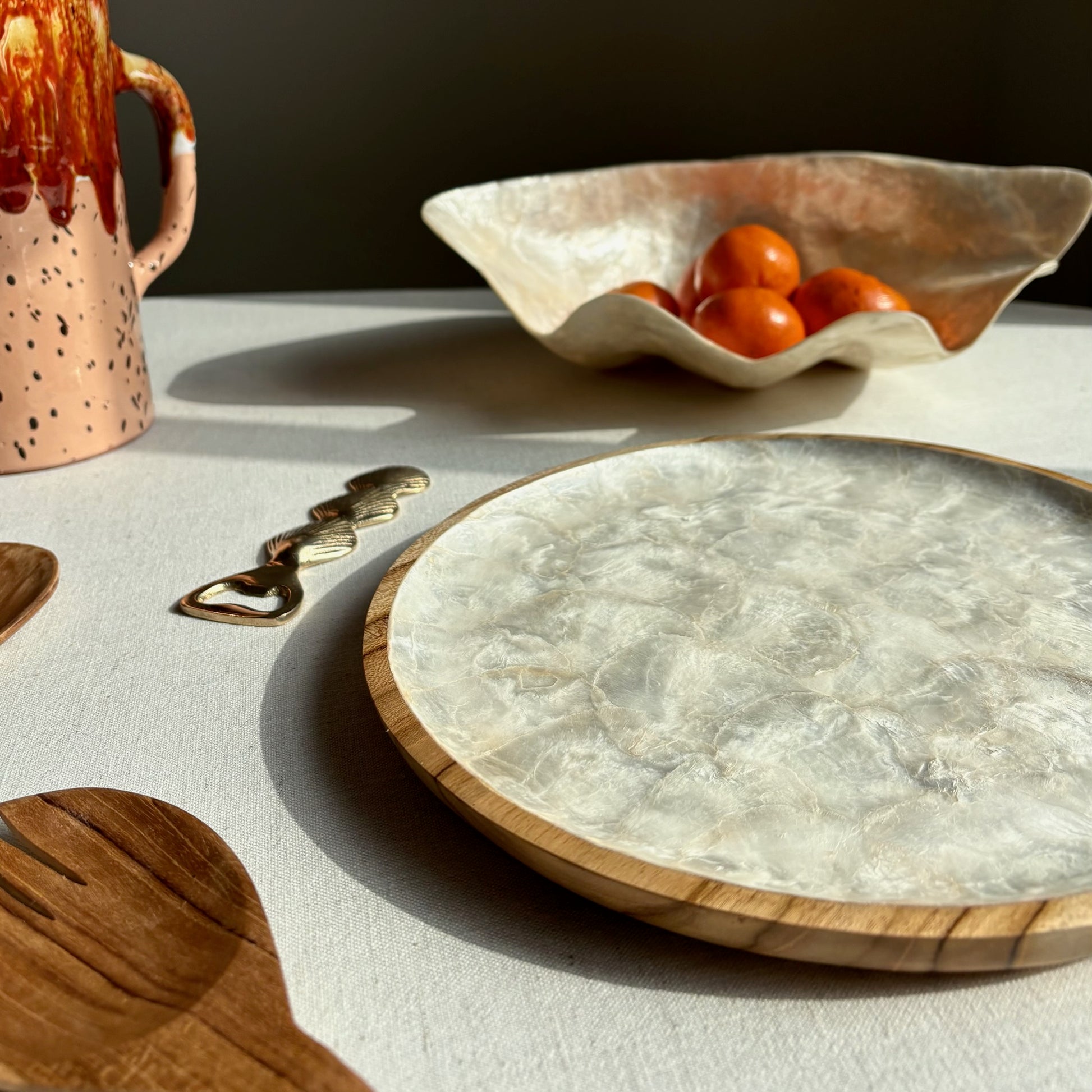 Houten Bord ingelegd met Capiz schelpen