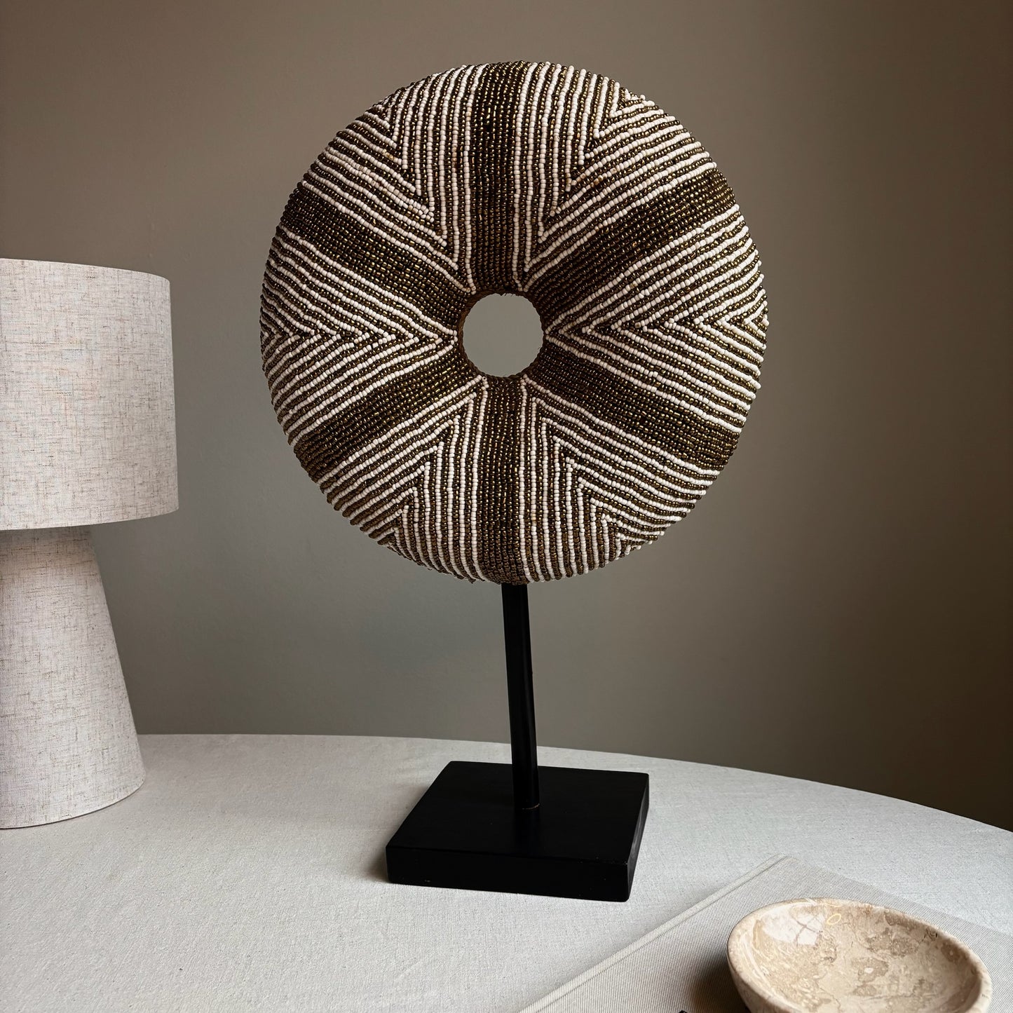 Kralen Ornament op voet Lot