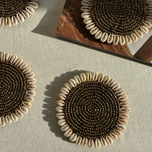 Onderzetter met Schelpen en Kralen - Goud