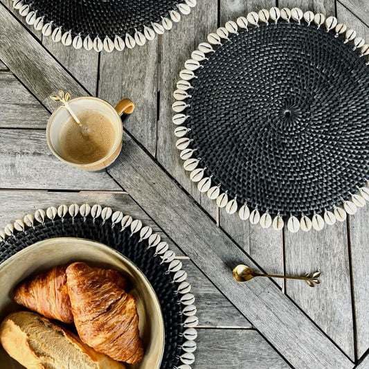 Rotan Placemat met Schelpen - Zwart