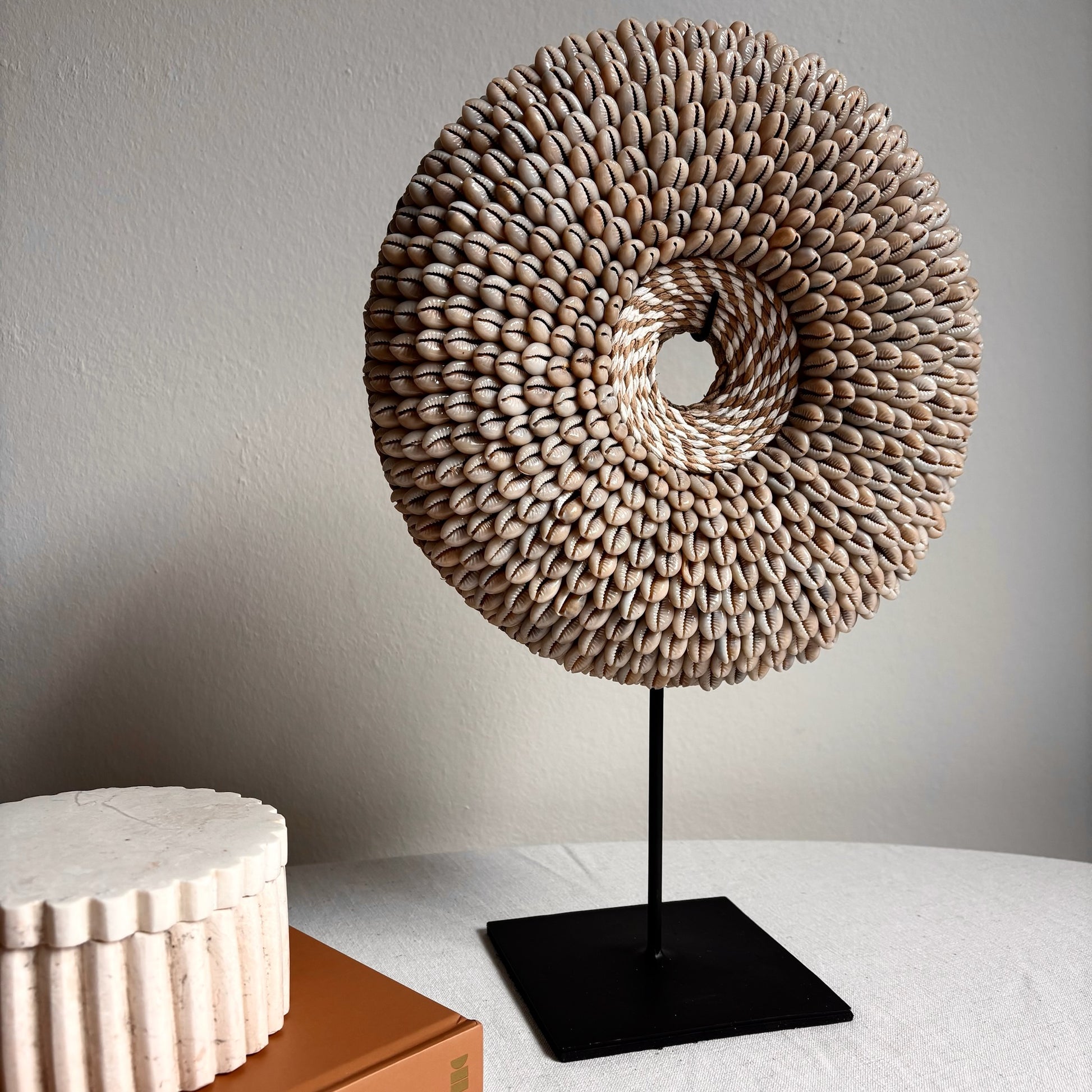 Schelpen Ornament op voet Kaila