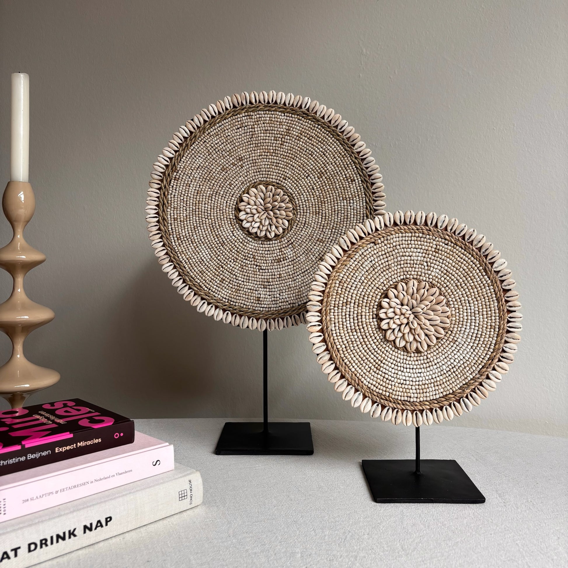 Schelpen Ornament op voet Xena