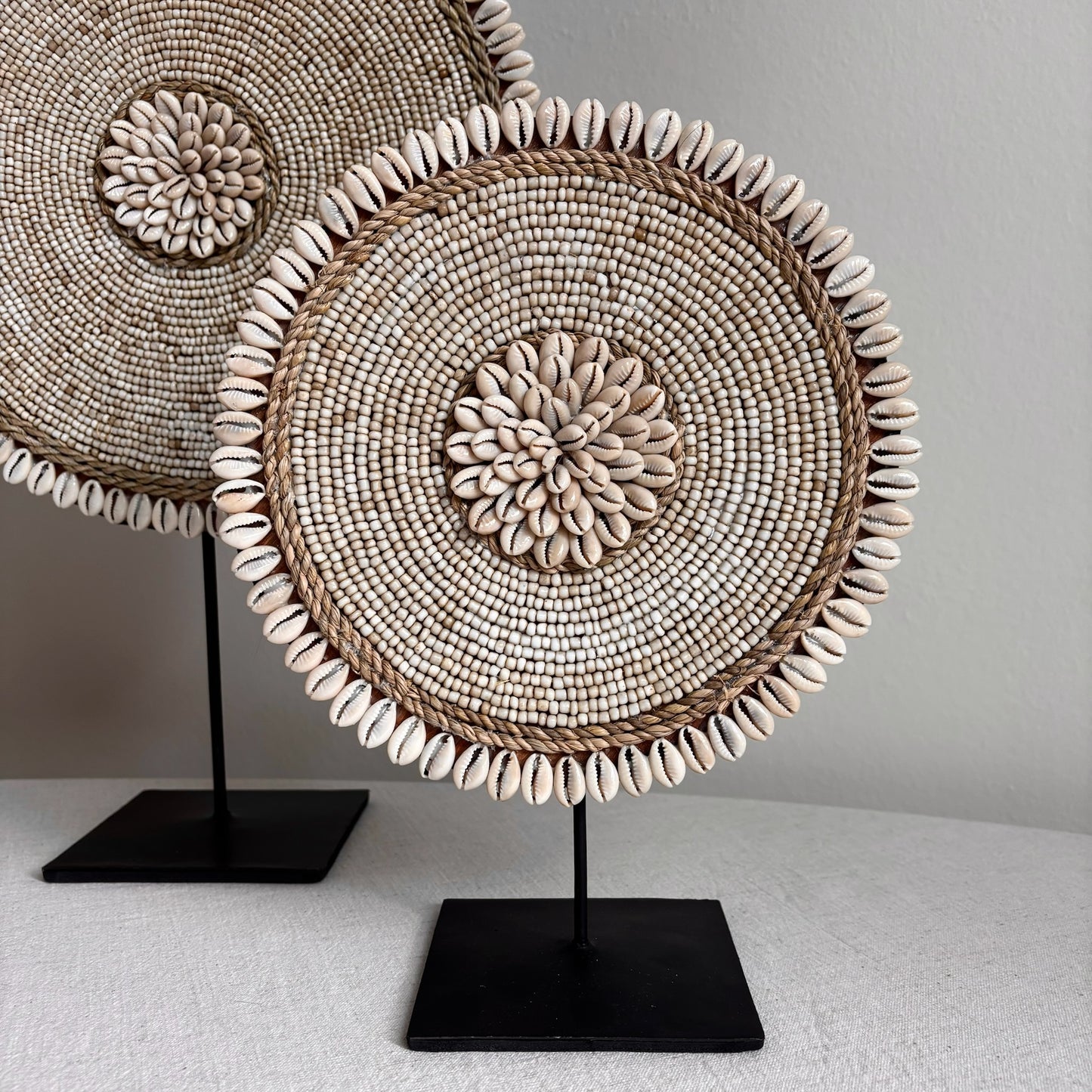 Schelpen Ornament op voet Xena