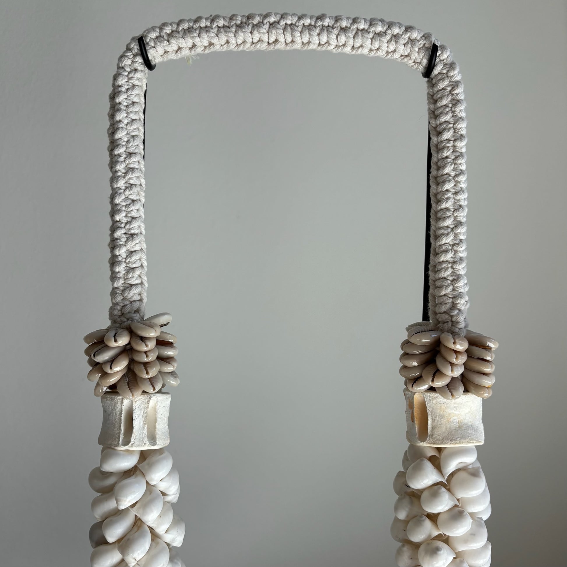 Schelpenketting op Standaard Jill