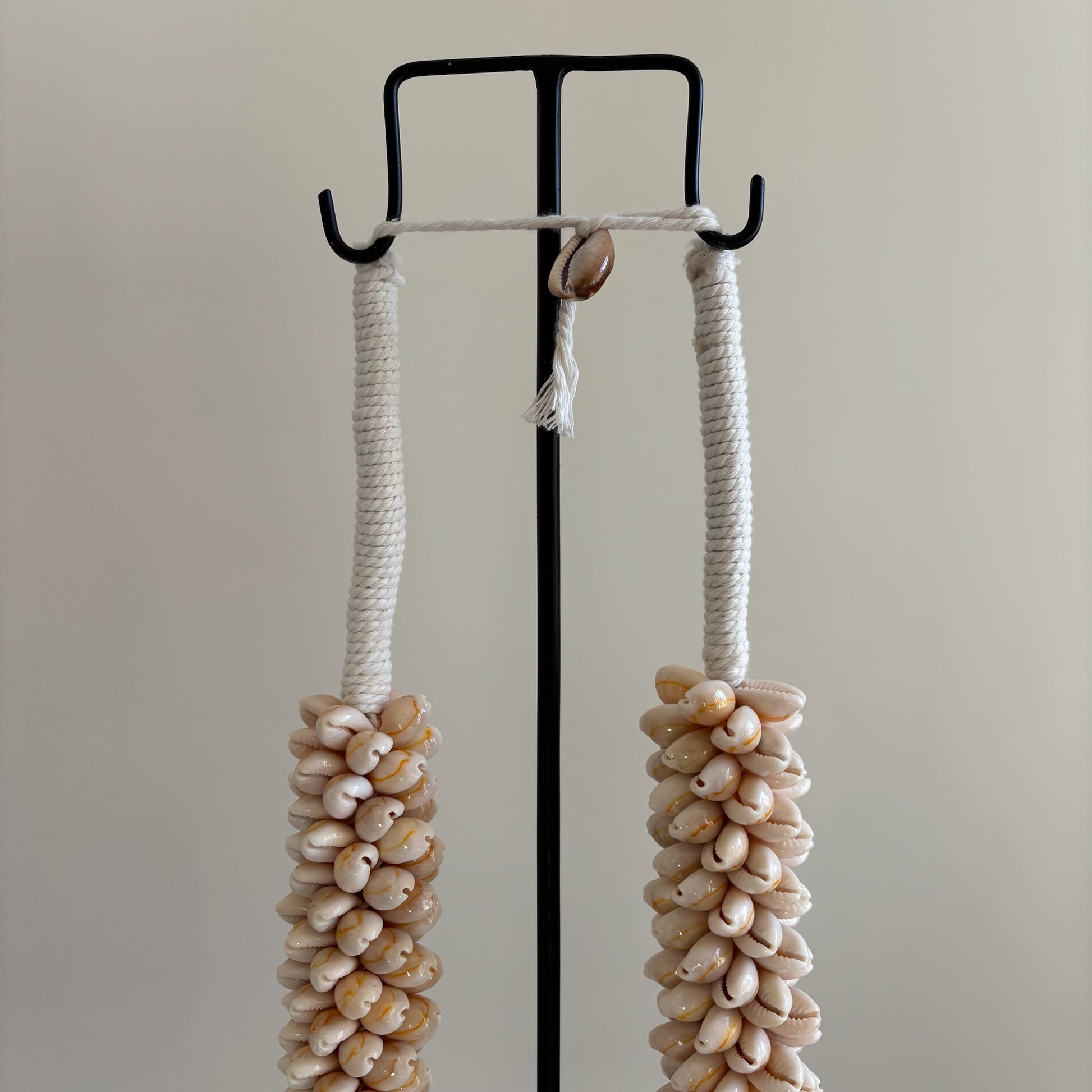 Schelpenketting op Standaard Loa