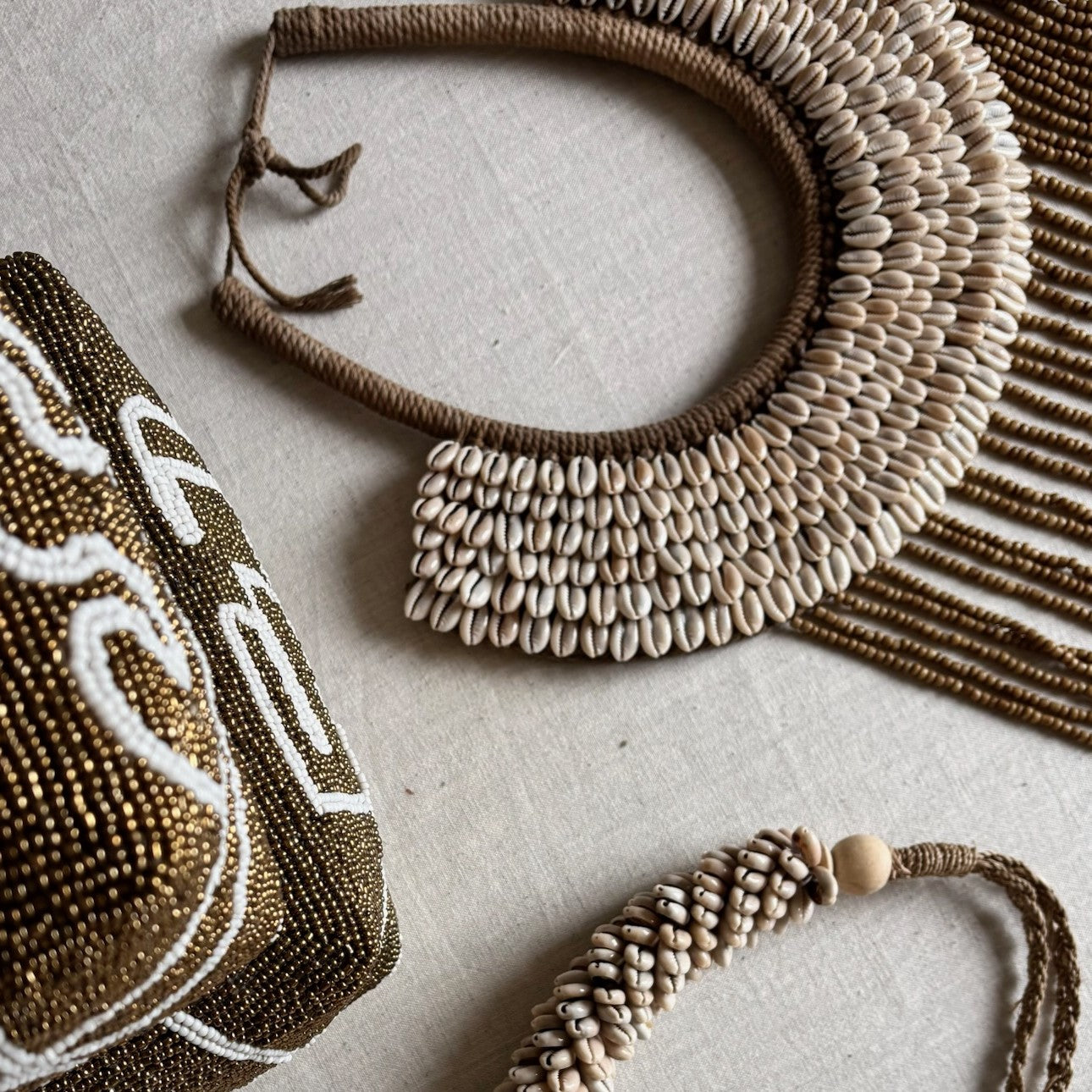 Schelpenketting op Standaard Nena