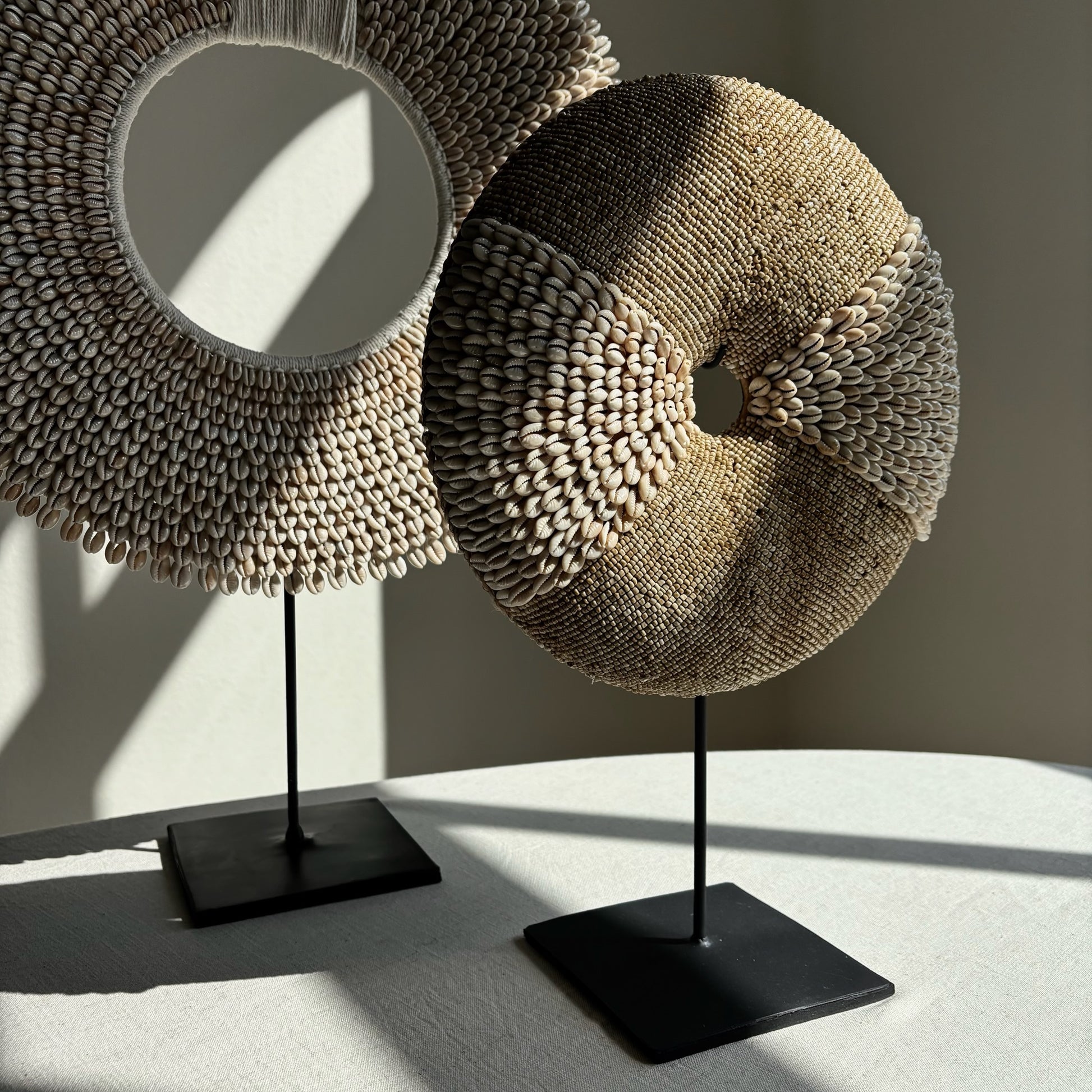 Schelpen Ornament op voet Koko