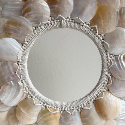 Schelpenkrans op Standaard Lune