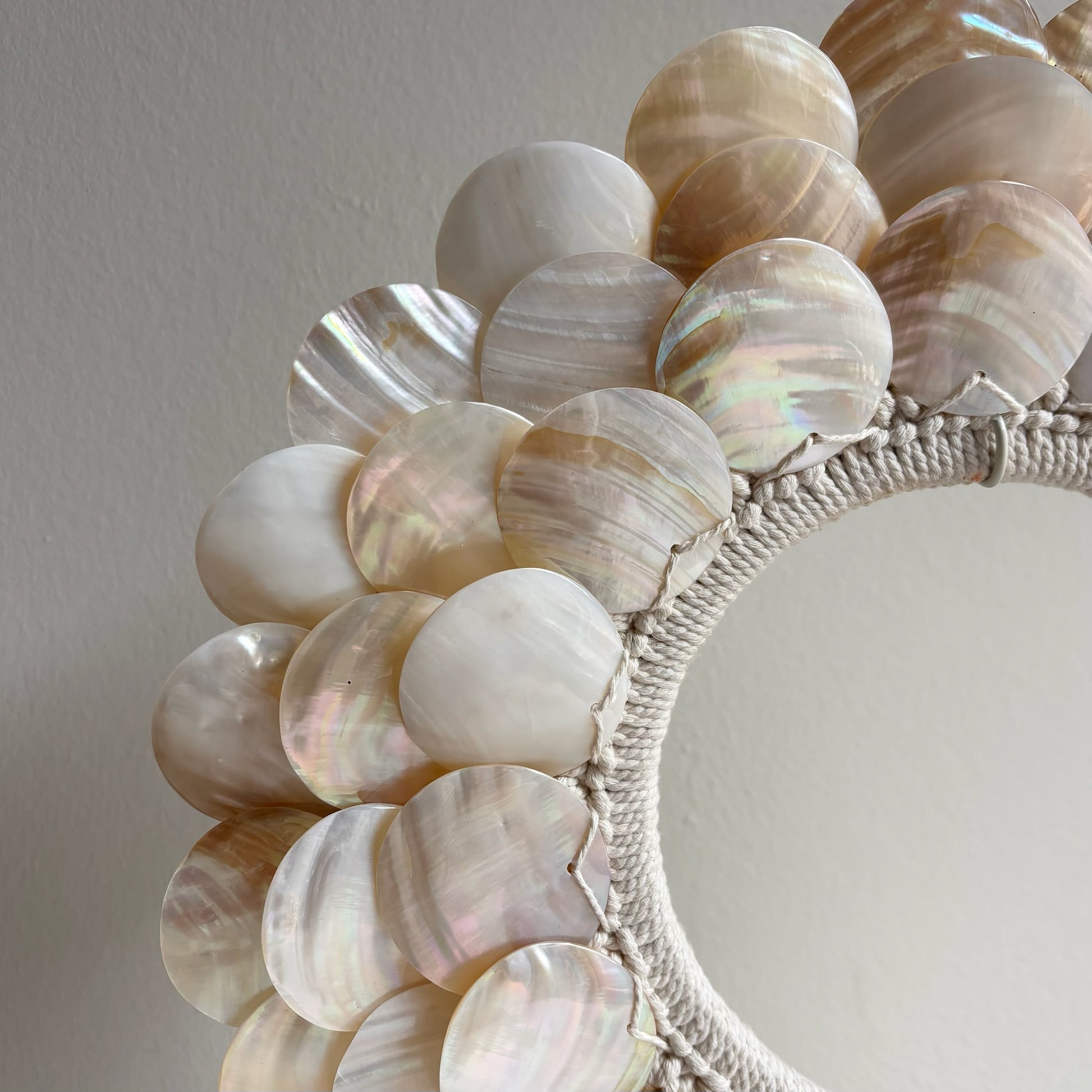 Schelpenkrans op Standaard Lune