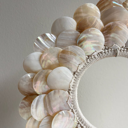 Schelpenkrans op Standaard Lune