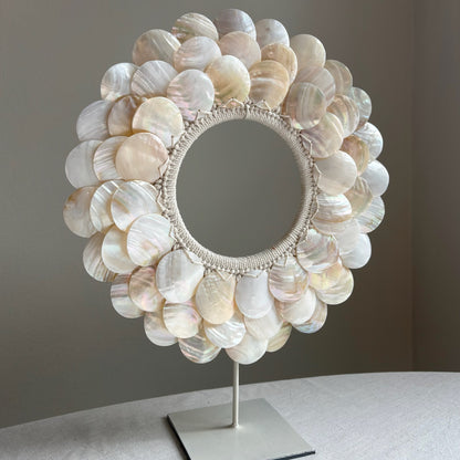 Schelpenkrans op Standaard Lune